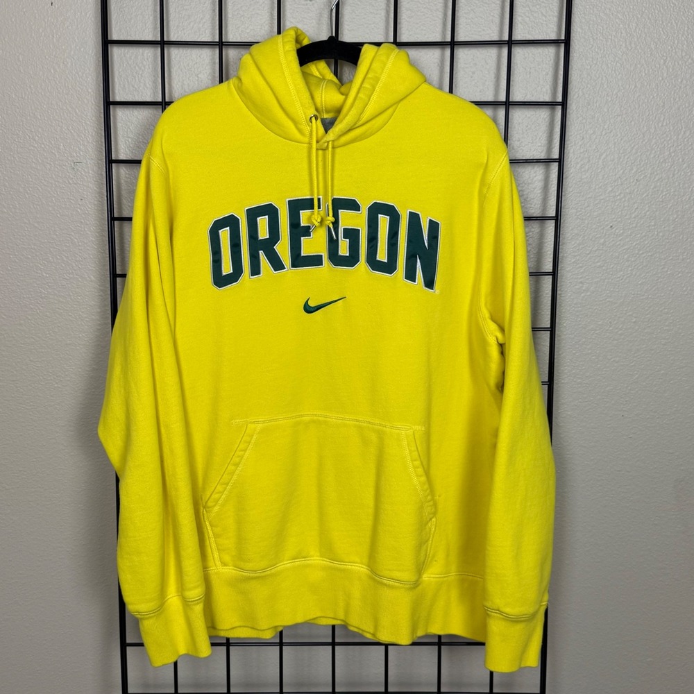 Nike Oregon Ducks Hoodie Mens XXL Yellow Spellout Pullover Fleece Sweatshirt Y2K